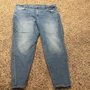 American eagle light wash jeans